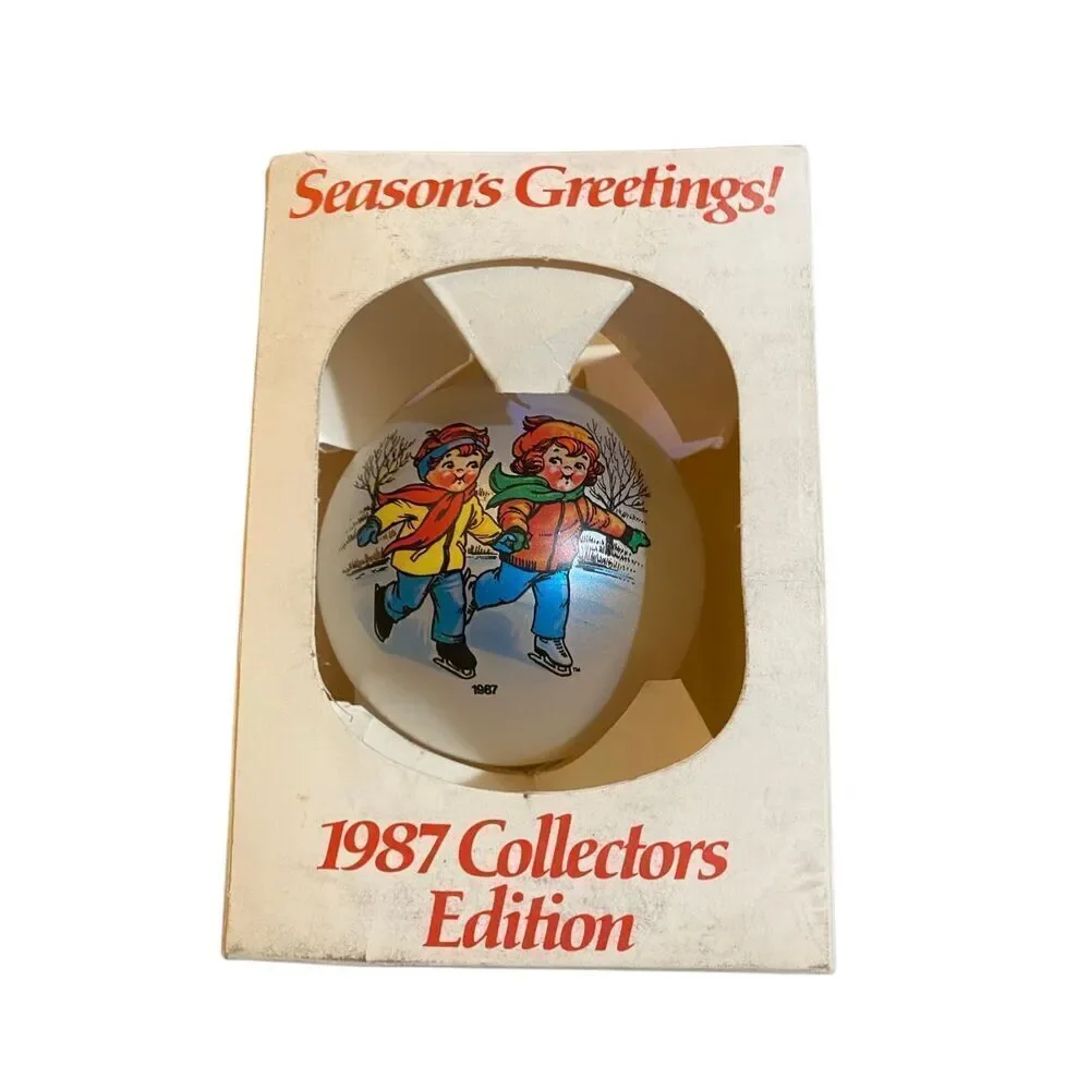 Vintage Campbell’s soup kids 1987 Limited edition glass, Christmas ornament in b